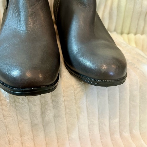 Earth Conway Maple Two tone leather zip detail comfort booties size 10 - Picture 9 of 10